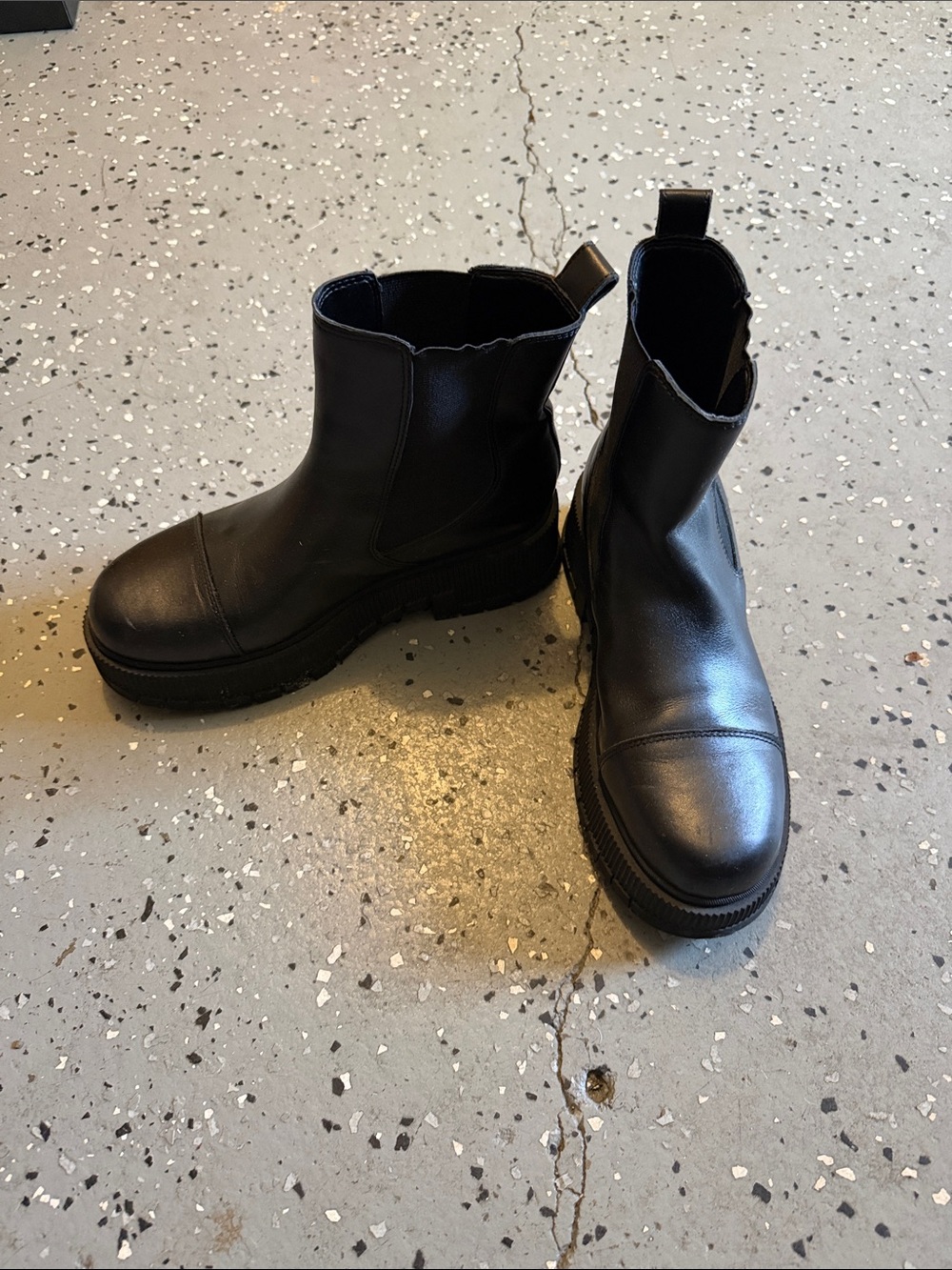 Women’s Black Leather Chelsea Boots - Sleek Pull-On Design
